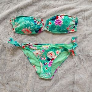 Gorgeous Accessorize London Floral Bikini Set